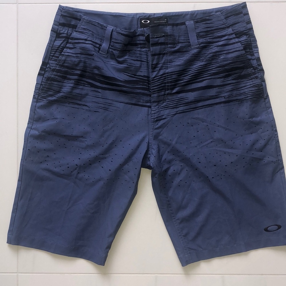 Oakley Dark Blue Board Shorts Size 32